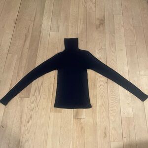 Soldout NYC Turtleneck